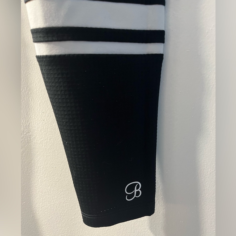 Bombshell Sportswear Black and White Women’s Leggings - Picture 2 of 4